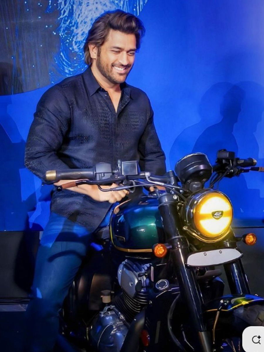 MS Dhoni चे बाईक कलेक्शन..! - Marathi News | MS Dhoni चे बाईक कलेक्शन..! | Latest Photos at Lokmat.com