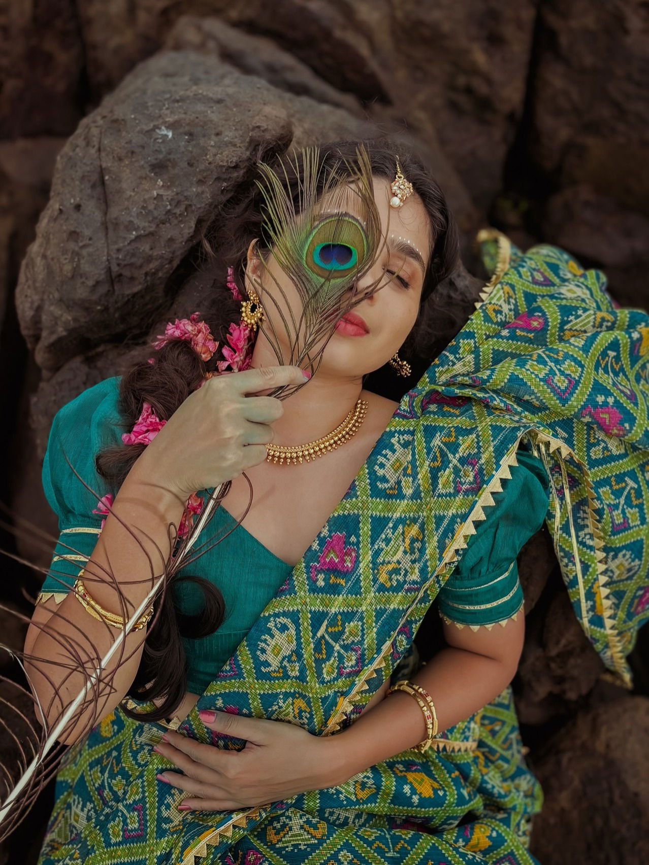 कृष्णरंगी रंगली मराठी अभिनेत्री - Marathi News | कृष्णरंगी रंगली मराठी अभिनेत्री | Latest Photos at Lokmat.com