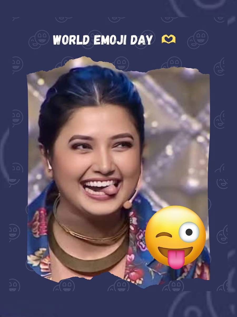 प्राजक्ताचे फोटो आणि इमोजी एकदम हुबेहुब - Marathi News | प्राजक्ताचे फोटो आणि इमोजी एकदम हुबेहुब | Latest Photos at Lokmat.com