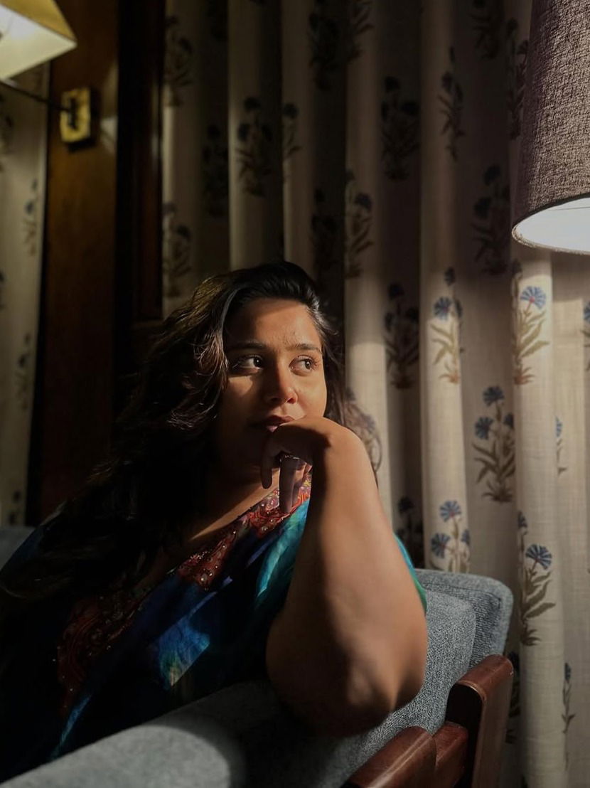 स्वानंदीच्या लूकची नेटकऱ्यांमध्ये चर्चा - Marathi News | स्वानंदीच्या लूकची नेटकऱ्यांमध्ये चर्चा | Latest Photos at Lokmat.com