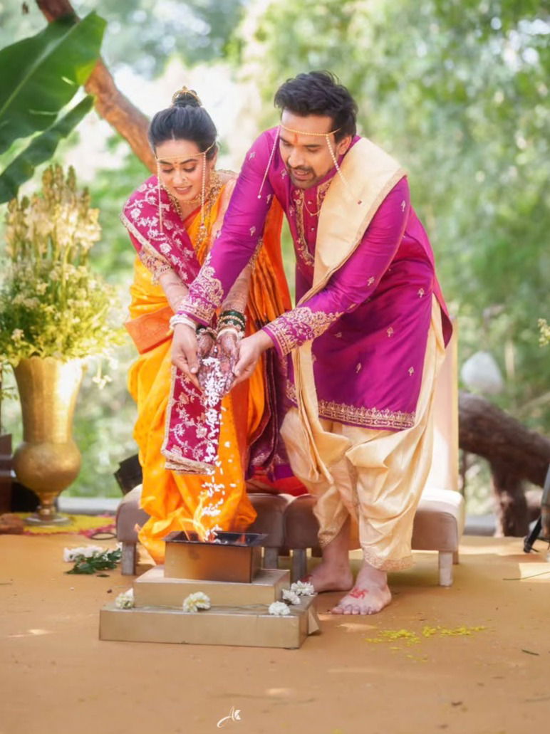 डोंबिवलीच्या डॉक्टरशी मराठी अभिनेत्याने केलं लग्न - Marathi News | डोंबिवलीच्या डॉक्टरशी मराठी अभिनेत्याने केलं लग्न | Latest Photos at Lokmat.com