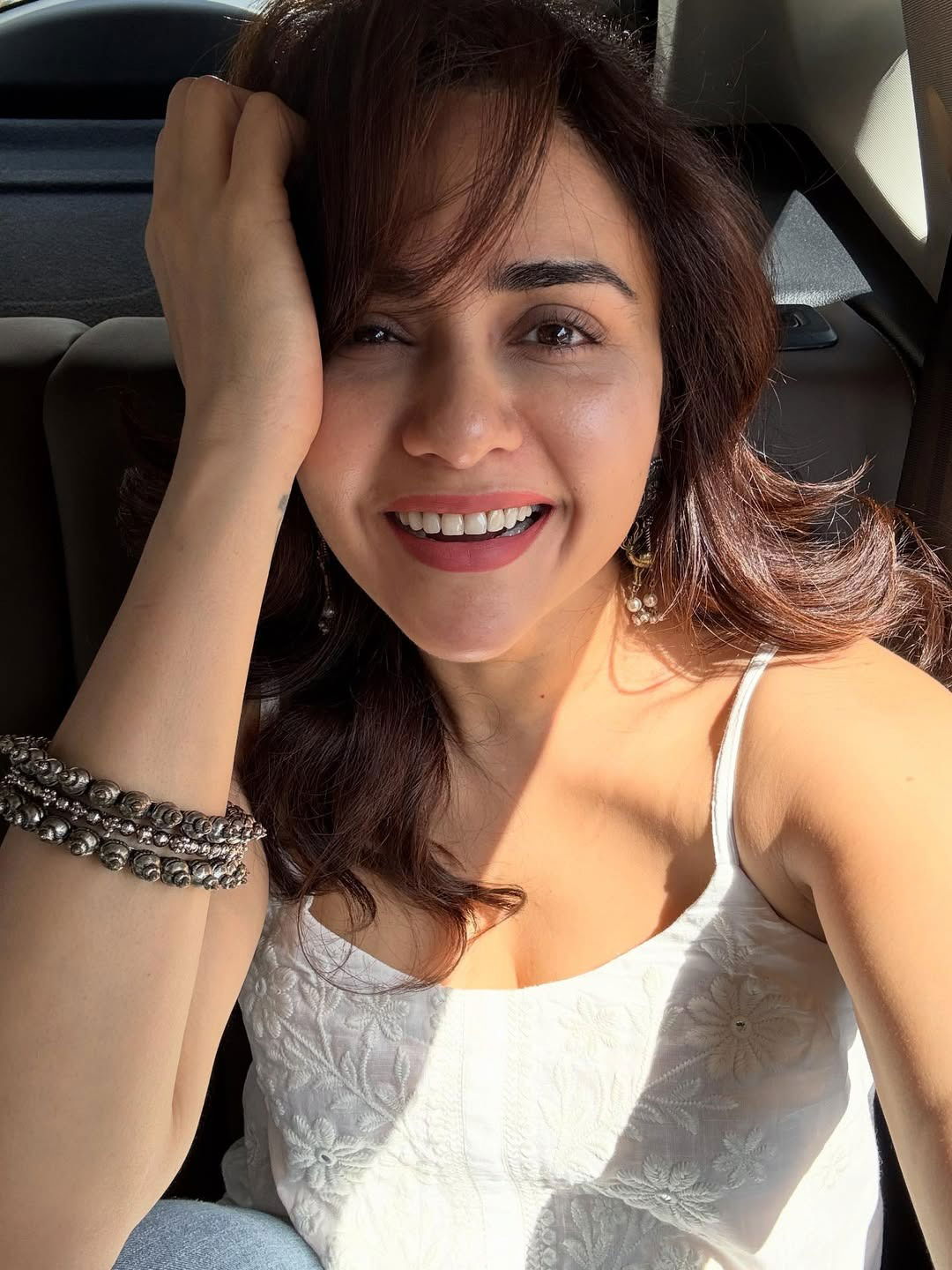 अवरतली सुंदरा... - Marathi News | अवरतली सुंदरा... | Latest Photos at Lokmat.com