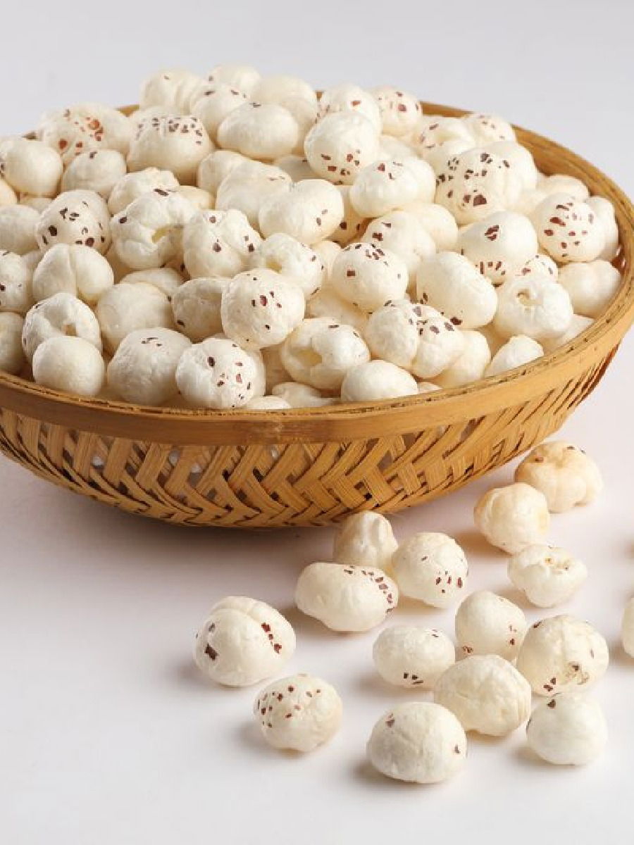 झोपेच्या तक्रारी असतील तर खा मखाना! - Marathi News | झोपेच्या तक्रारी असतील तर खा मखाना! | Latest Photos at Lokmat.com