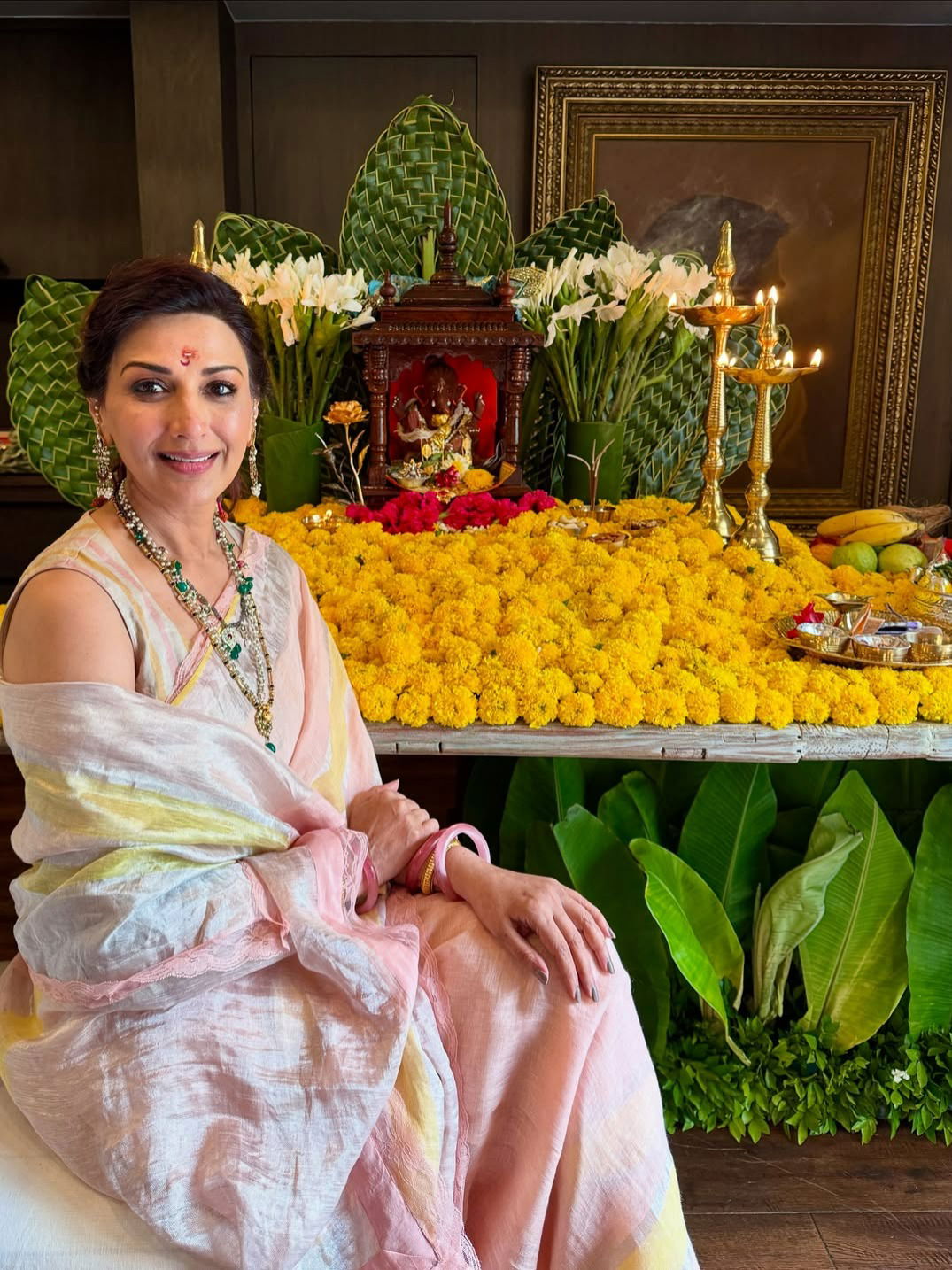 तूच सुखकर्ता, तूच दुःखहर्ता…! - Marathi News | तूच सुखकर्ता, तूच दुःखहर्ता…! | Latest Photos at Lokmat.com