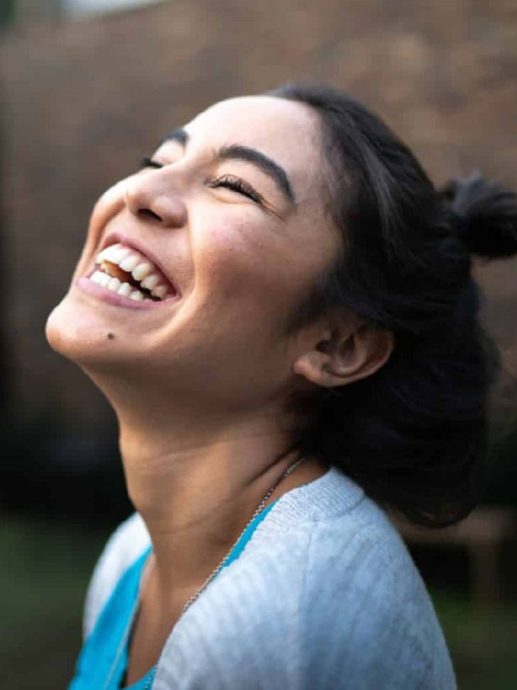 स्माइल प्लीज! हसण्यामुळे अनेक विकार होतात दूर - Marathi News | स्माइल प्लीज! हसण्यामुळे अनेक विकार होतात दूर | Latest Photos at Lokmat.com