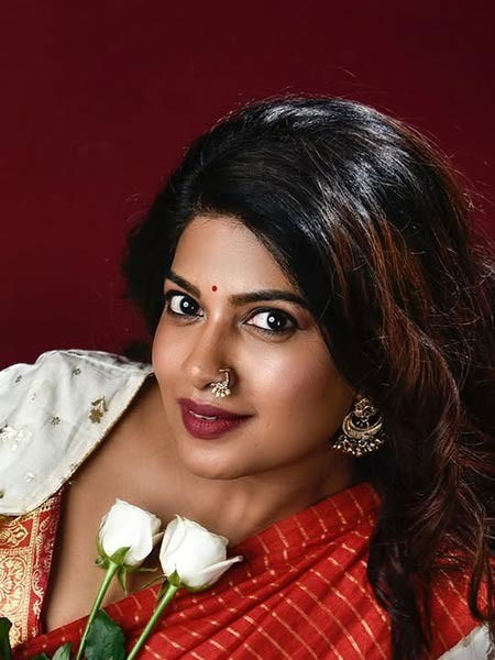 तेरे नैना बडे कातिल, मार ही डालेंगे...! - Marathi News | तेरे नैना बडे कातिल, मार ही डालेंगे...! | Latest Photos at Lokmat.com