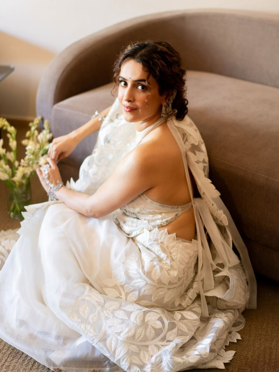 कुरुळे केस, नखरेल अदा अन् चाहते झाले फिदा - Marathi News | कुरुळे केस, नखरेल अदा अन् चाहते झाले फिदा | Latest Photos at Lokmat.com