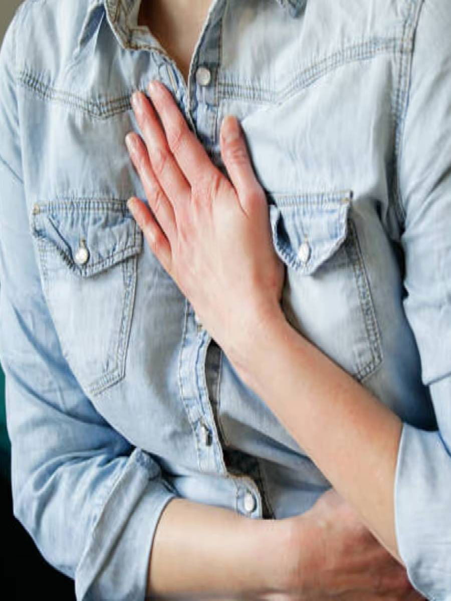 एखाद्या व्यक्तीला किती हृदयविकाराचे झटके येऊ शकतात? - Marathi News | एखाद्या व्यक्तीला किती हृदयविकाराचे झटके येऊ शकतात? | Latest Photos at Lokmat.com