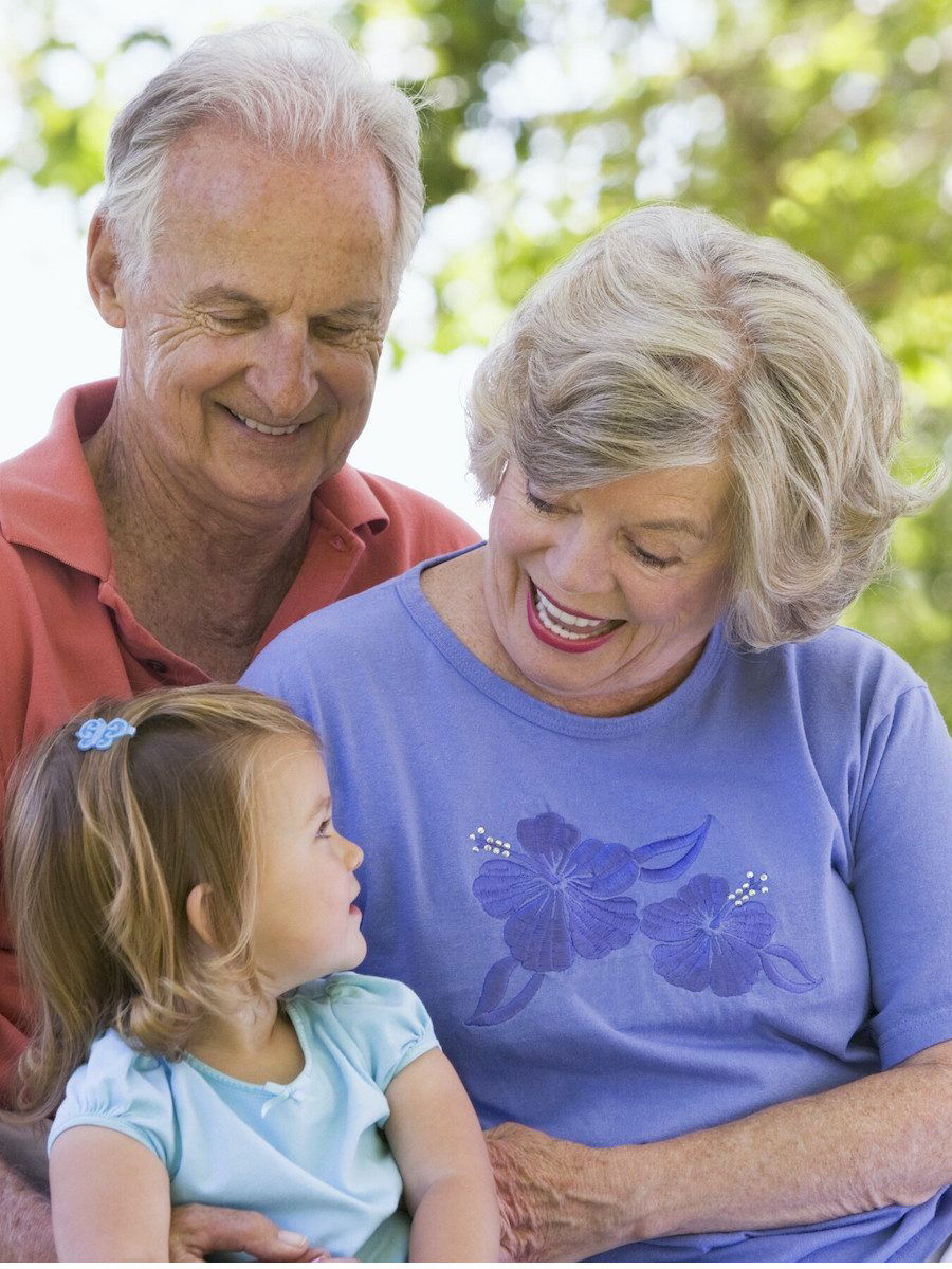 नातवंडांसमोर आजी-आजोबांनी पाळा 'हे' महत्त्वाचे नियम - Marathi News | नातवंडांसमोर आजी-आजोबांनी पाळा 'हे' महत्त्वाचे नियम | Latest Photos at Lokmat.com