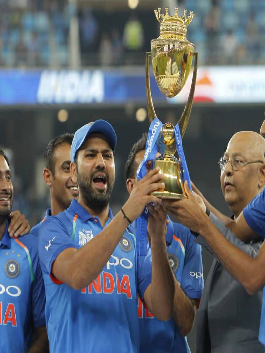 आशिया कपमधील टॉप ९ फलंदाज - Marathi News | आशिया कपमधील टॉप ९ फलंदाज | Latest Photos at Lokmat.com