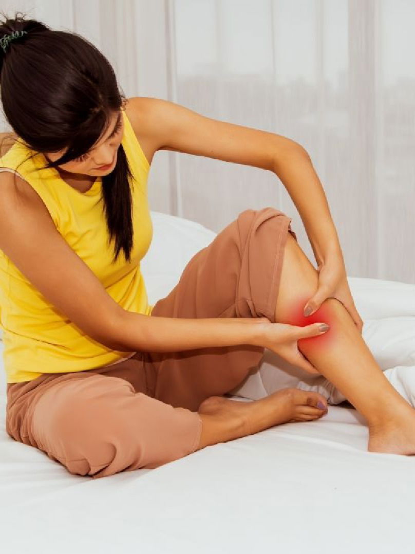 पोटऱ्यांमध्ये गोळे येतायेत? करा सोपे उपाय - Marathi News | पोटऱ्यांमध्ये गोळे येतायेत? करा सोपे उपाय | Latest Photos at Lokmat.com