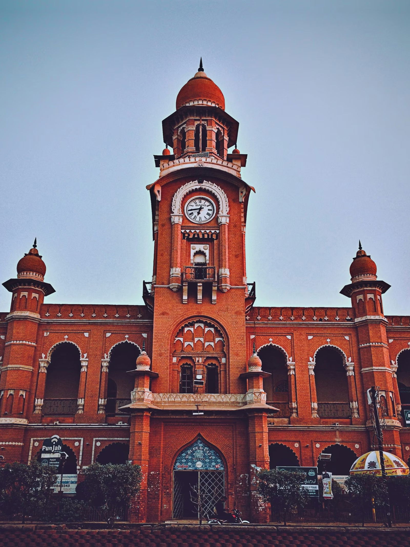 भारतातील ८ सुंदर रेल्वे स्थानकं कोणती? - Marathi News | भारतातील ८ सुंदर रेल्वे स्थानकं कोणती? | Latest Photos at Lokmat.com