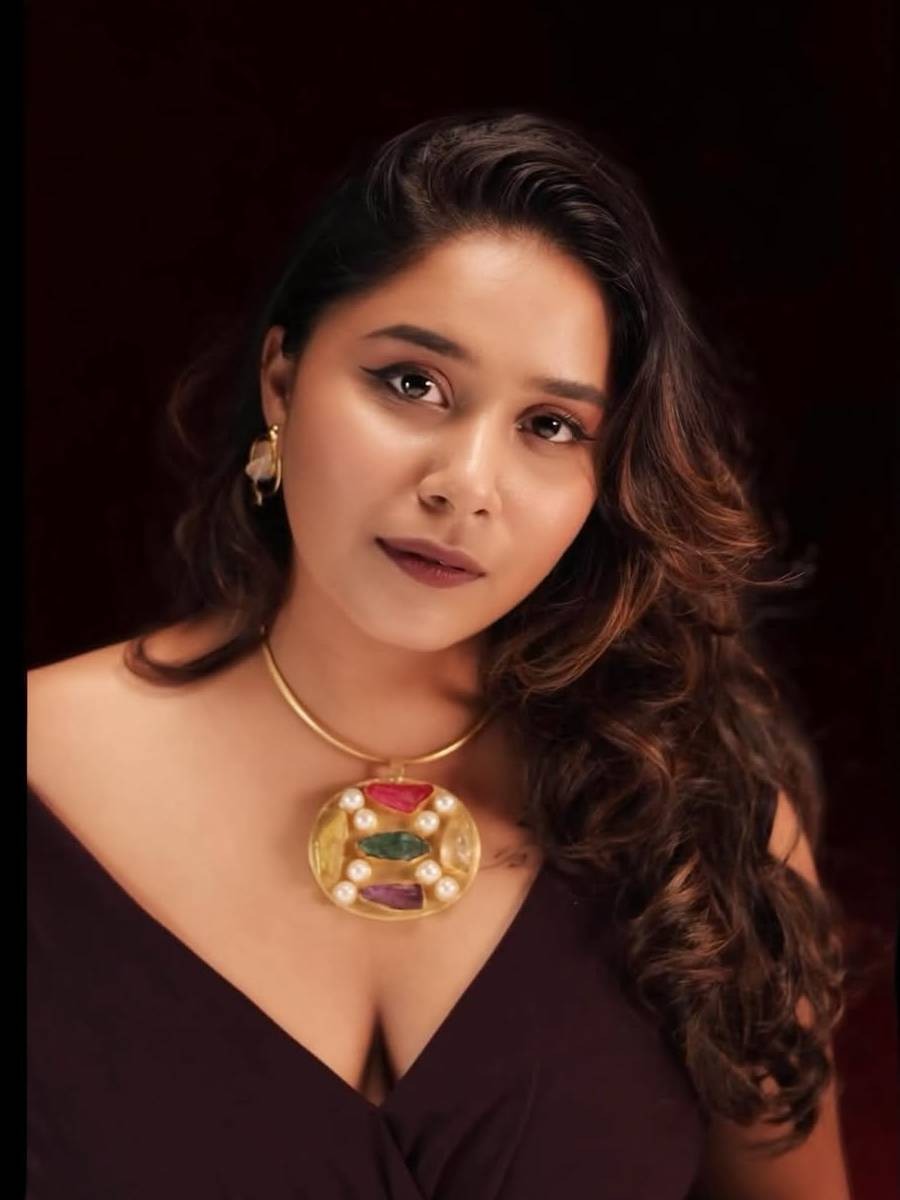 बेर्डेंच्या लेकीचा ग्लॅमरस लूक! बेर्डेंच्या लेकीचा ग्लॅमरस लूक!