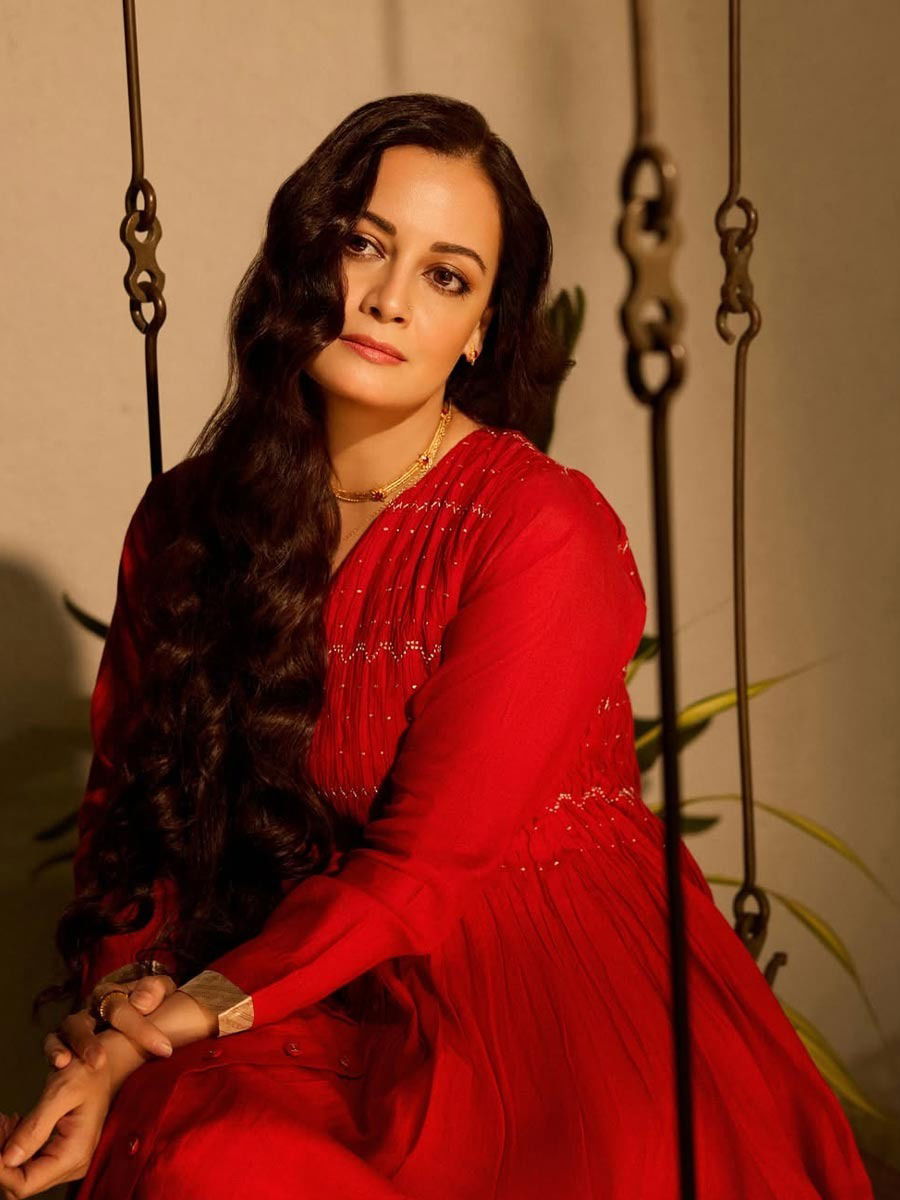 सुंदर-सुंदर, वो हसीना बड़ी सुंदर-सुंदर!