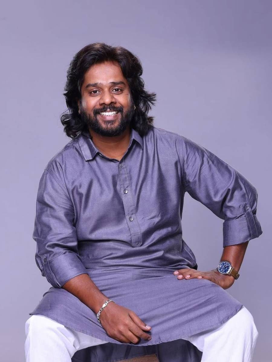 झुपकेदार केसांसाठी काय करतो गौरव मोरे? - Marathi News | झुपकेदार केसांसाठी काय करतो गौरव मोरे? | Latest Photos at Lokmat.com