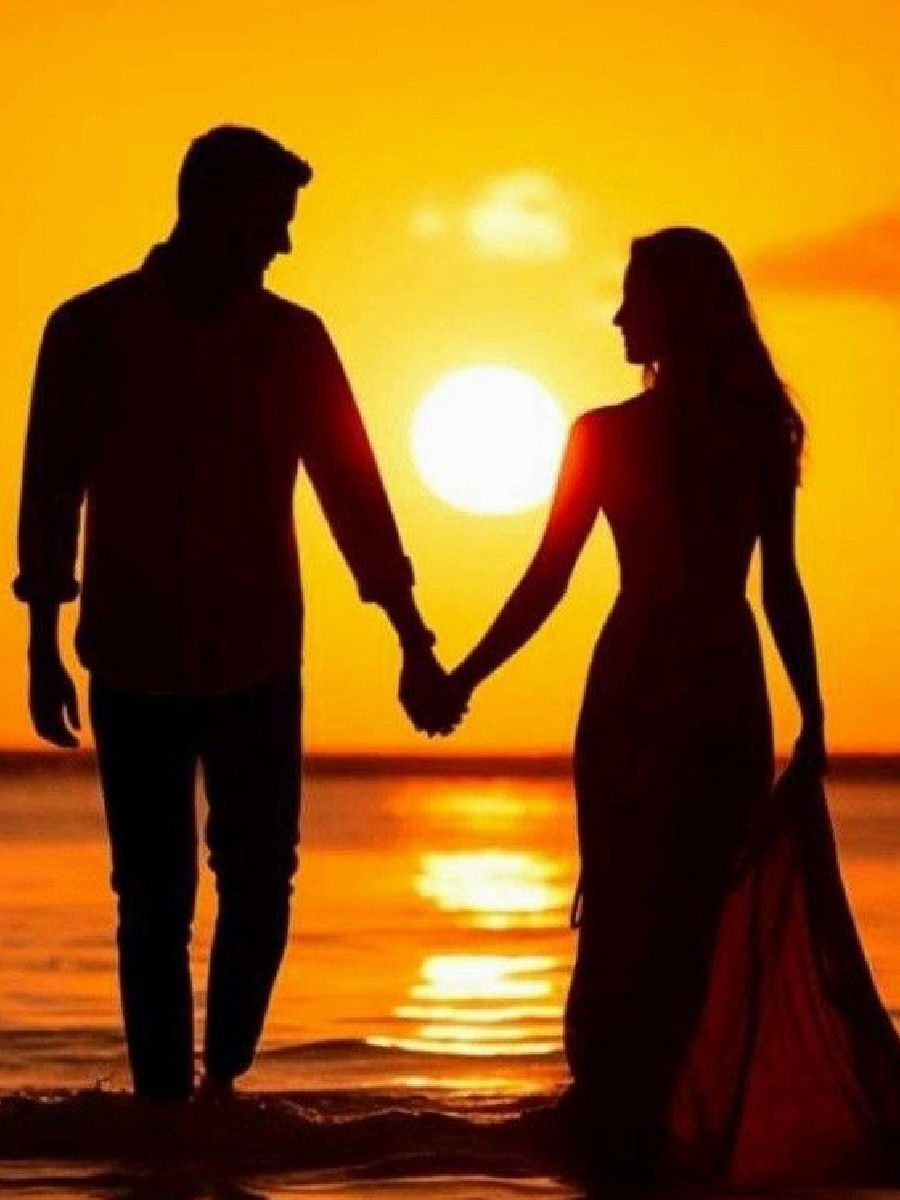 Girlfriend शब्द पहिल्यांदा कधी वापरला? - Marathi News | Girlfriend शब्द पहिल्यांदा कधी वापरला? | Latest Photos at Lokmat.com