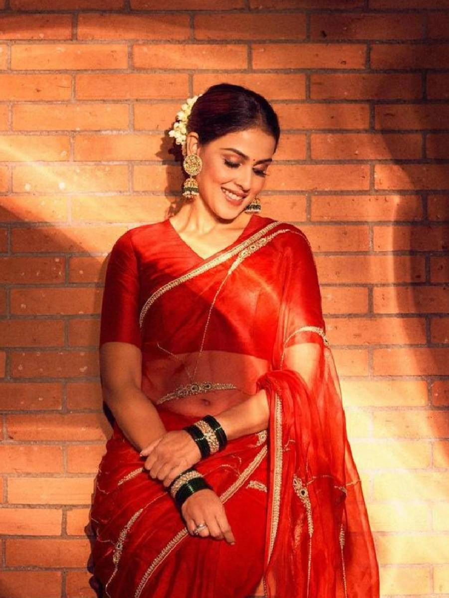 हे मराठी गाणं जिनिलियाचं फेव्हरेट! - Marathi News | हे मराठी गाणं जिनिलियाचं फेव्हरेट! | Latest Photos at Lokmat.com