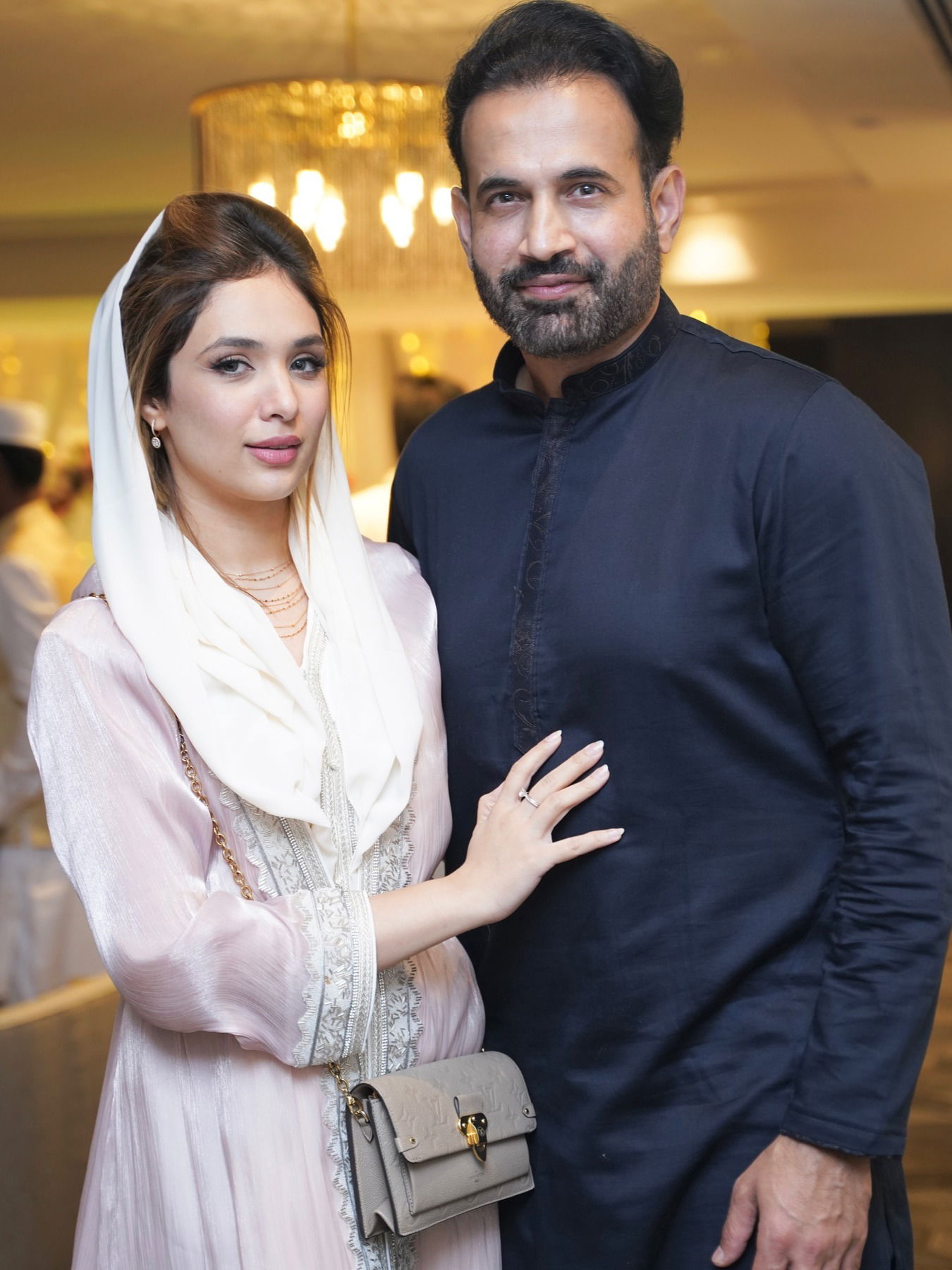 इरफान-सफाच्या लग्नाची 'दशकपूर्ती' - Marathi News | इरफान-सफाच्या लग्नाची 'दशकपूर्ती' | Latest Photos at Lokmat.com