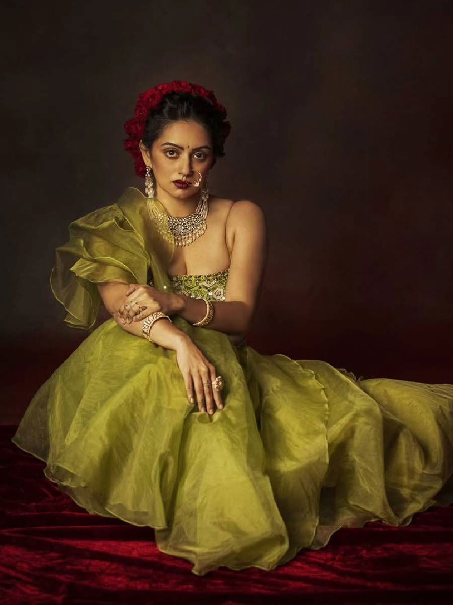 लेहेंग्यात श्रुतीचा डॅशिंग लूक