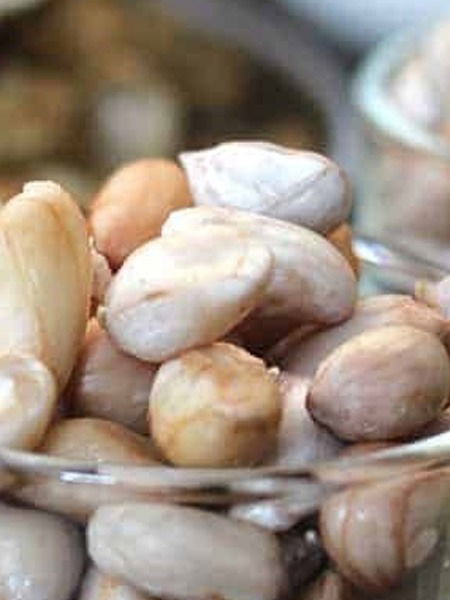 गरमागरम उकडलेले शेंगदाणे , पोटभर खा - Marathi News | गरमागरम उकडलेले शेंगदाणे , पोटभर खा | Latest Photos at Lokmat.com