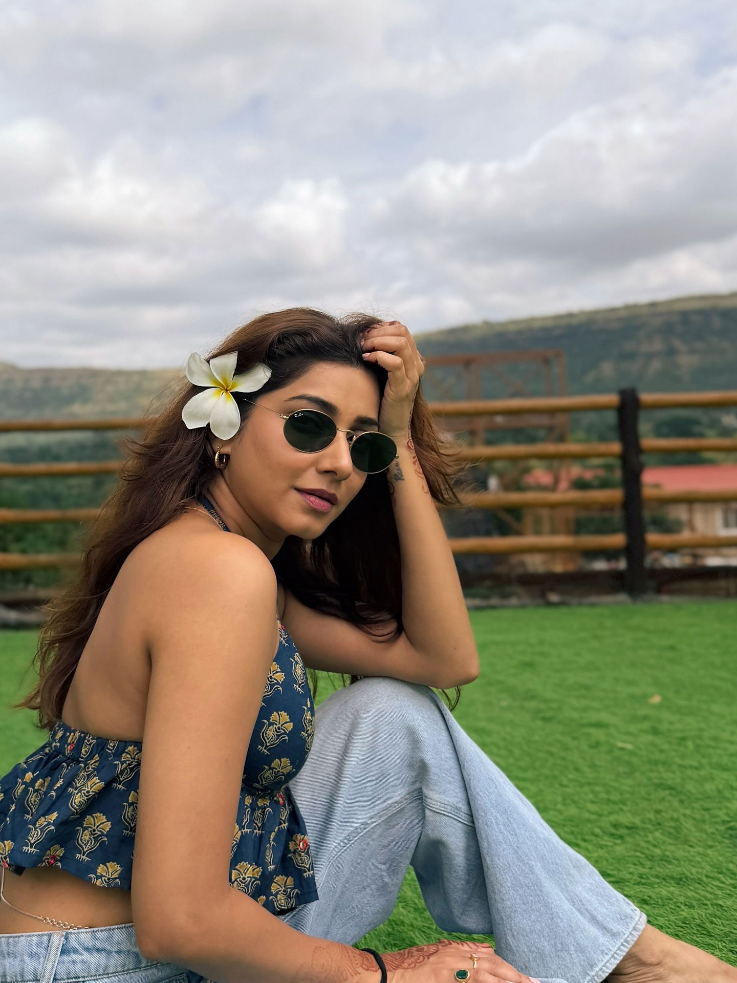 गोड गोजिरी सुंदर साजिरी! गोड गोजिरी सुंदर साजिरी!