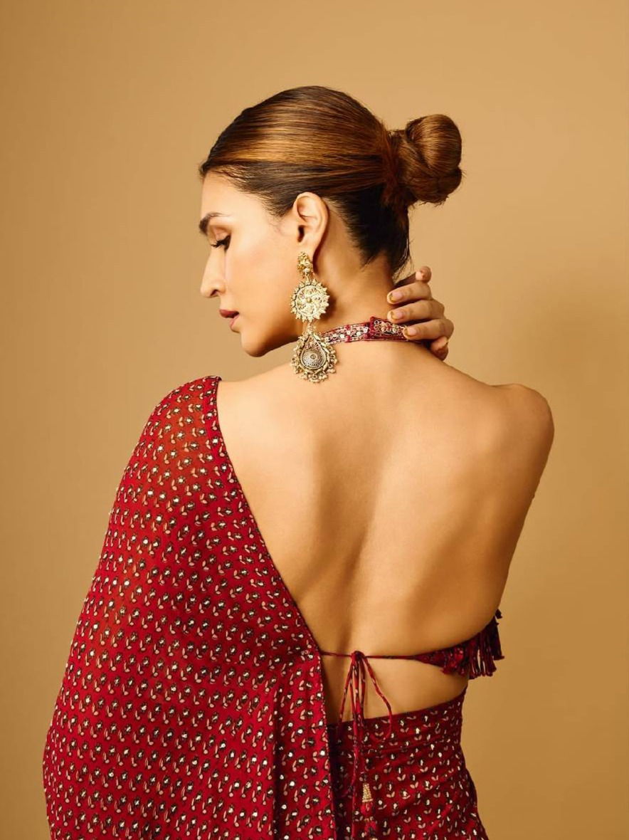 ही बॉलिवूड सुंदरी कोण?