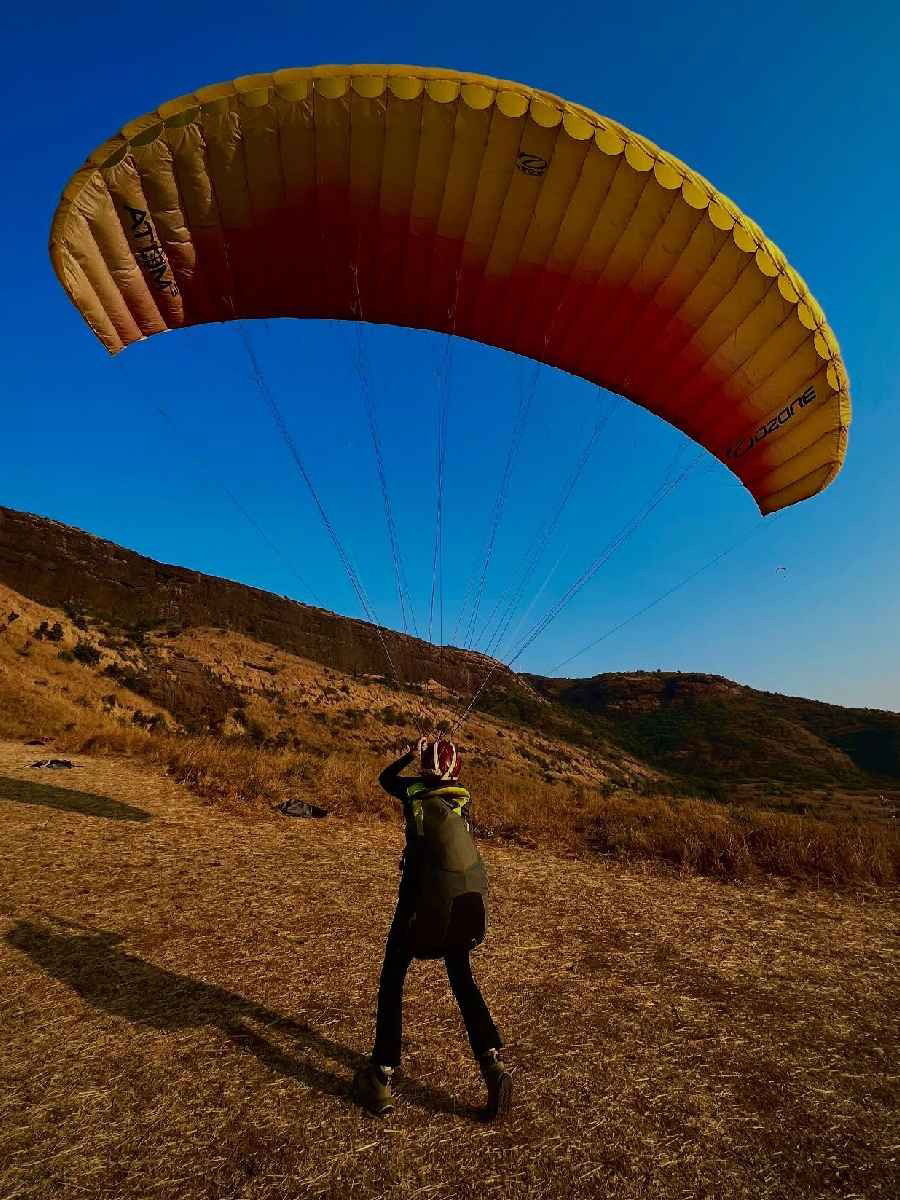 मराठी अभिनेत्री बनणार पॅराग्लायडिंग पायलट! - Marathi News | मराठी अभिनेत्री बनणार पॅराग्लायडिंग पायलट! | Latest Photos at Lokmat.com