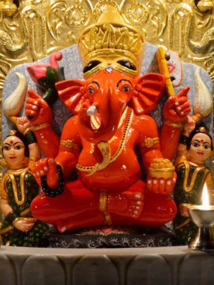 अंगारक संकष्ट चतुर्थी: १ गोष्ट अर्पण करा - Marathi News | अंगारक संकष्ट चतुर्थी: १ गोष्ट अर्पण करा | Latest Photos at Lokmat.com