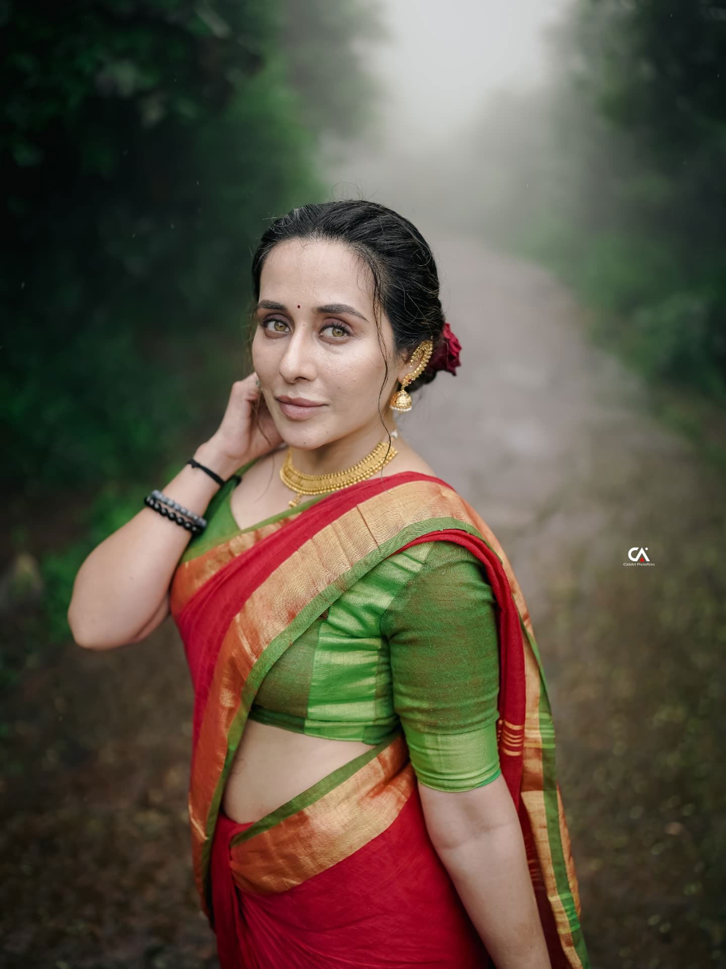 किती वर्षांची आहे तेजस्विनी लोणारी? - Marathi News | किती वर्षांची आहे तेजस्विनी लोणारी? | Latest Photos at Lokmat.com