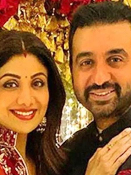 ‘या’ सेलिब्रिटींनी केलं आपल्याच फॅनशी लग्न... - Marathi News | ‘या’ सेलिब्रिटींनी केलं आपल्याच फॅनशी लग्न... | Latest Photos at Lokmat.com ‘या’ सेलिब्रिटींनी केलं आपल्याच फॅनशी लग्न... - Marathi News | ‘या’ सेलिब्रिटींनी केलं आपल्याच फॅनशी लग्न... | Latest Photos at Lokmat.com