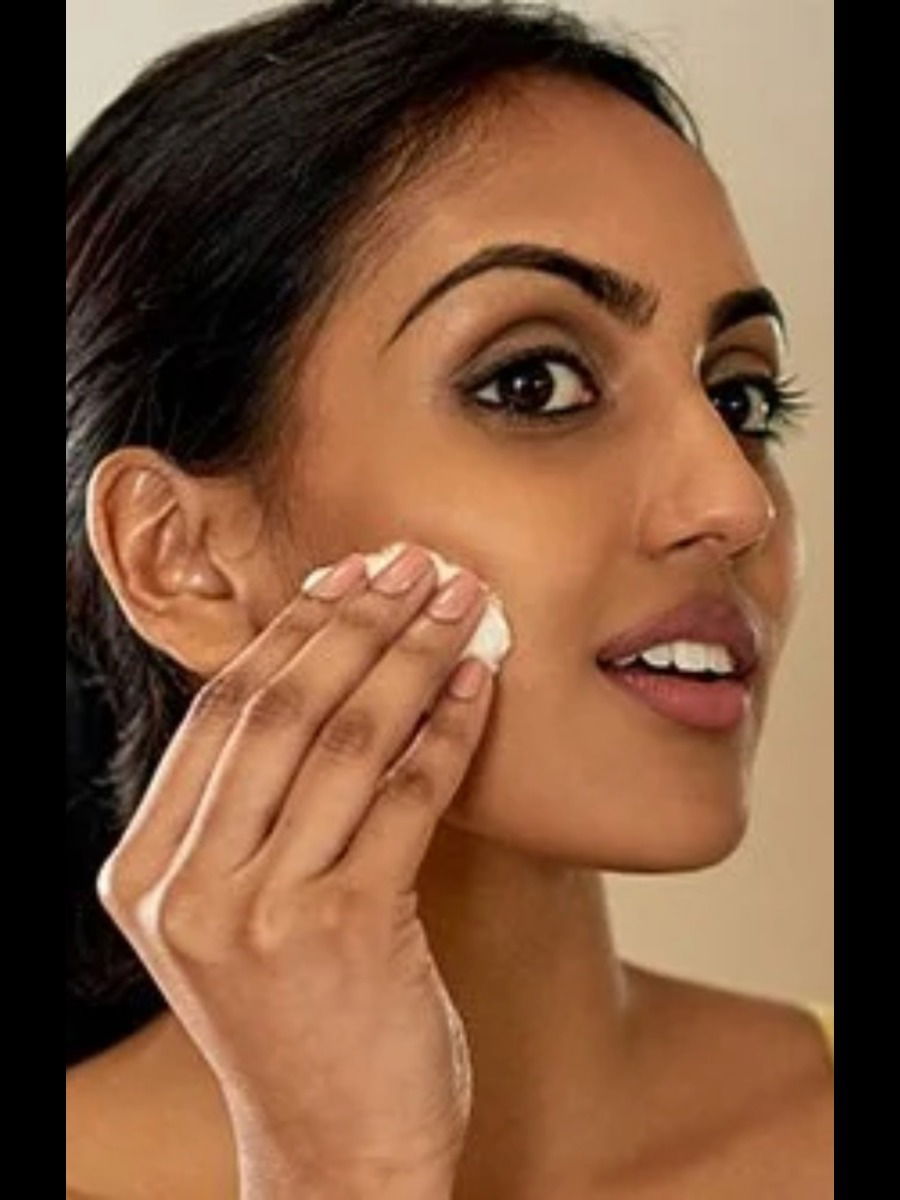 तांदळाच्या पाण्याचे त्वचेला होणारे फायदे - Marathi News | तांदळाच्या पाण्याचे त्वचेला होणारे फायदे | Latest Photos at Lokmat.com