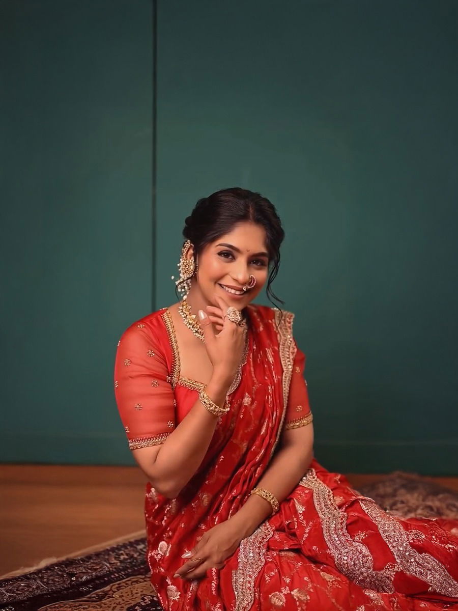 समृद्धी केळकरचं अस्सल मराठमोळं सौंदर्य - Marathi News | समृद्धी केळकरचं अस्सल मराठमोळं सौंदर्य | Latest Photos at Lokmat.com