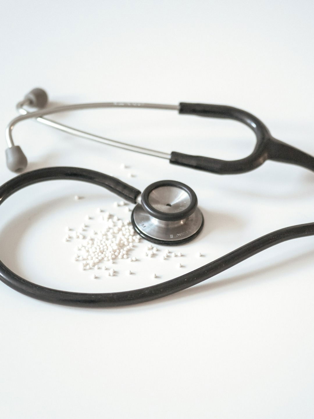 आरोग्य विमा घेताना 'या' ५ चुका टाळा! - Marathi News | आरोग्य विमा घेताना 'या' ५ चुका टाळा! | Latest Photos at Lokmat.com