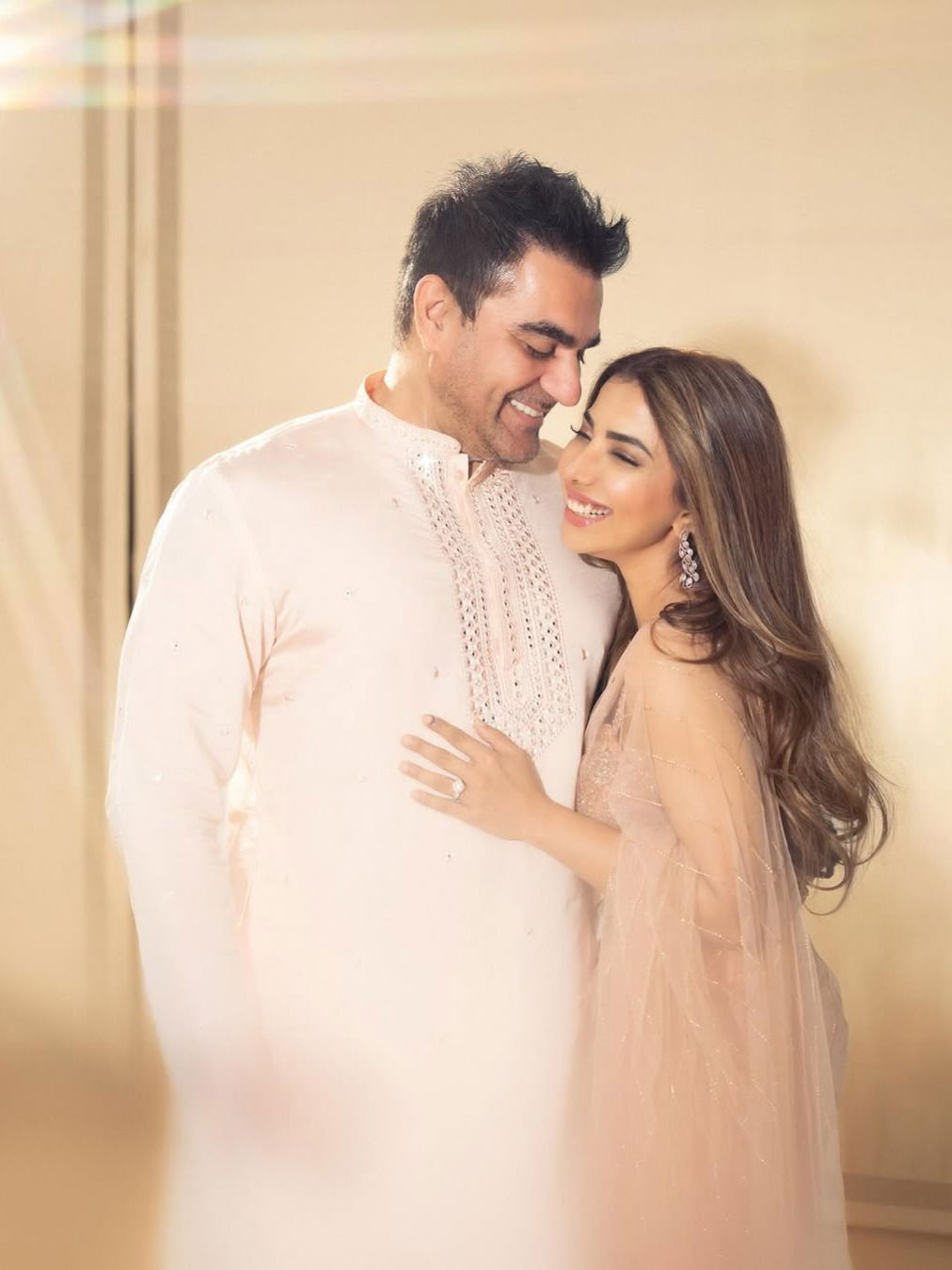 अरबाज खान झाला बाबा, किती वर्षांनी लहान आहे दुसरी पत्नी? - Marathi News | अरबाज खान झाला बाबा, किती वर्षांनी लहान आहे दुसरी पत्नी? | Latest Photos at Lokmat.com