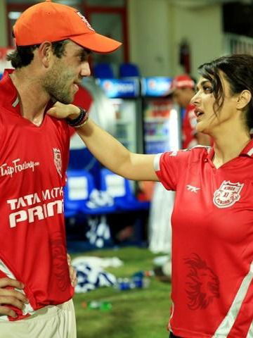 मॅक्सवेल ते रसेल! मिनी लिलावातून ५ बिग प्लेयर्स 'गायब' - Marathi News | मॅक्सवेल ते रसेल! मिनी लिलावातून ५ बिग प्लेयर्स 'गायब' | Latest Photos at Lokmat.com