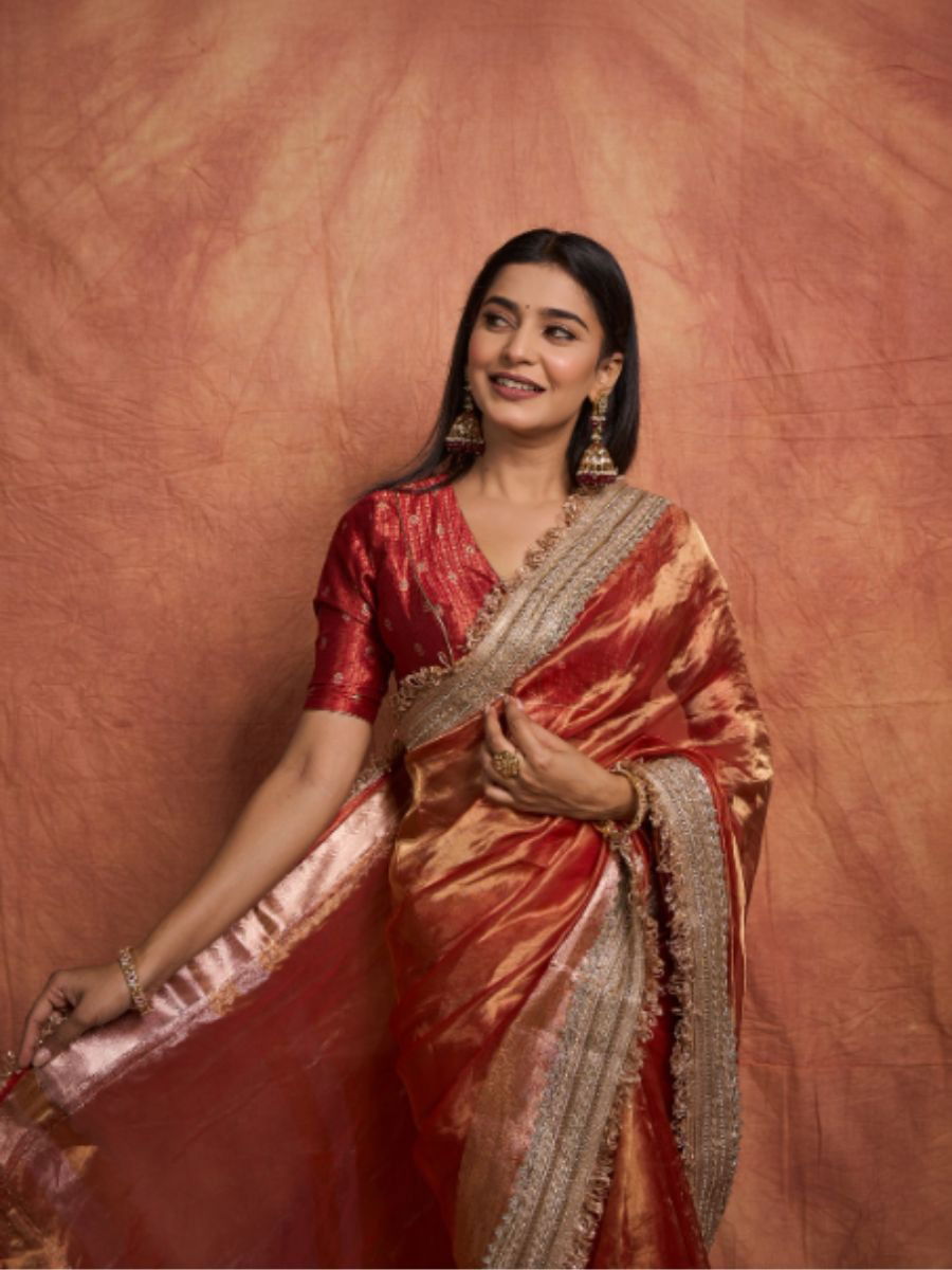 तुम हुस्न परी, तुम जाने जहाँ, तुम सबसे हसीं... - Marathi News | तुम हुस्न परी, तुम जाने जहाँ, तुम सबसे हसीं... | Latest Photos at Lokmat.com