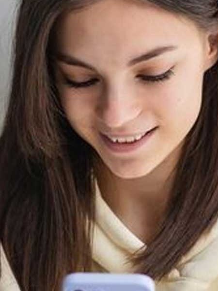 दर ५ मिनिटांनी फोन पाहण्याची सवय मेंदूसाठी किती धोकादायक? - Marathi News | दर ५ मिनिटांनी फोन पाहण्याची सवय मेंदूसाठी किती धोकादायक? | Latest Photos at Lokmat.com दर ५ मिनिटांनी फोन पाहण्याची सवय मेंदूसाठी किती धोकादायक? - Marathi News | दर ५ मिनिटांनी फोन पाहण्याची सवय मेंदूसाठी किती धोकादायक? | Latest Photos at Lokmat.com