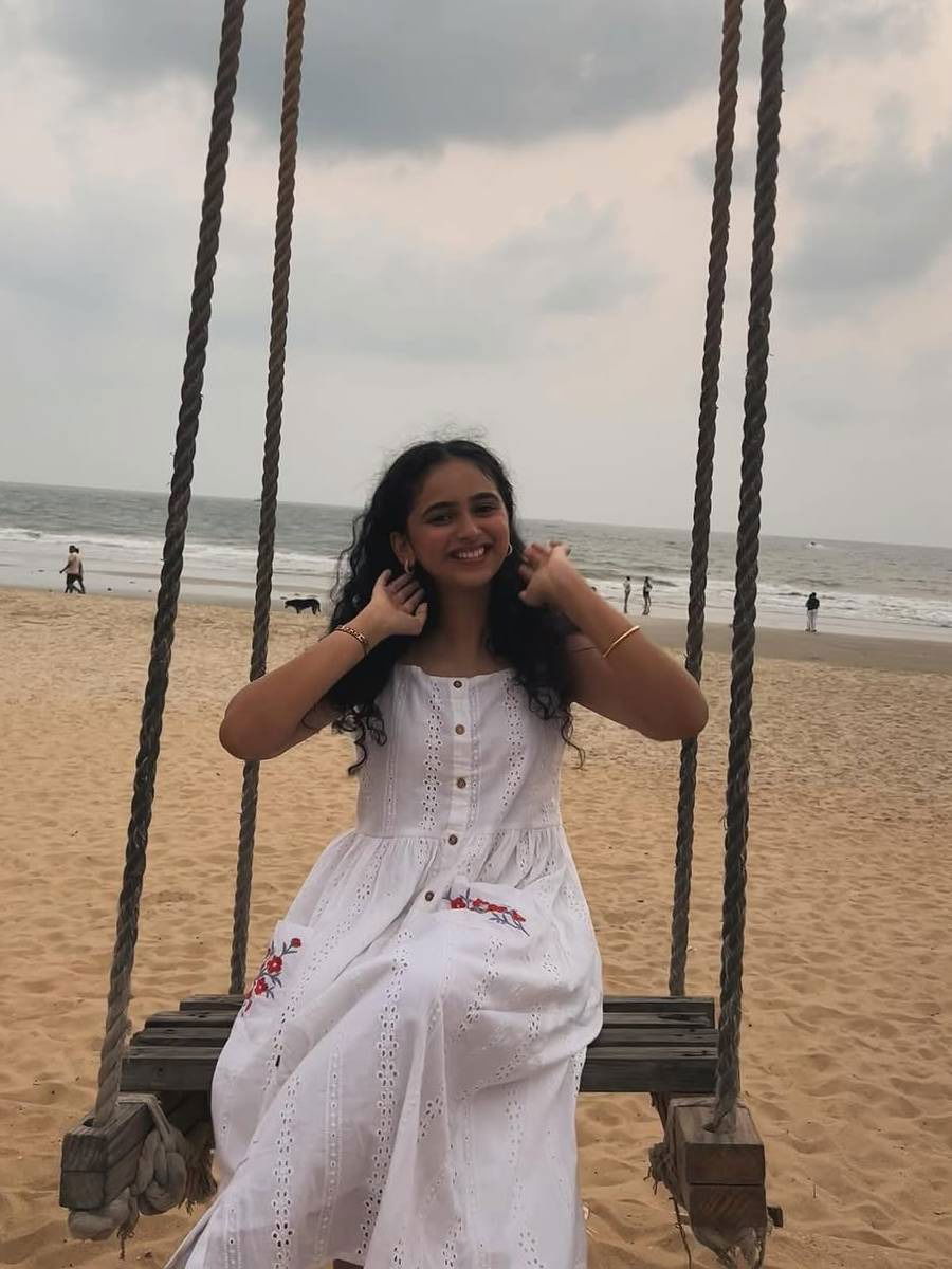 'एप्रिल मे ९९'ची साजिरी दिसते खूपच गोड - Marathi News | 'एप्रिल मे ९९'ची साजिरी दिसते खूपच गोड | Latest Photos at Lokmat.com