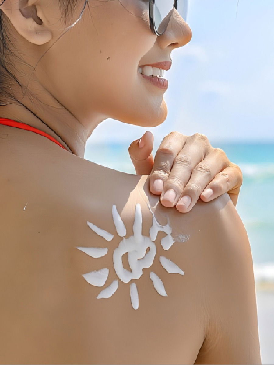 सनस्क्रीन लावणं का आहे गरजेचं? - Marathi News | सनस्क्रीन लावणं का आहे गरजेचं? | Latest Photos at Lokmat.com