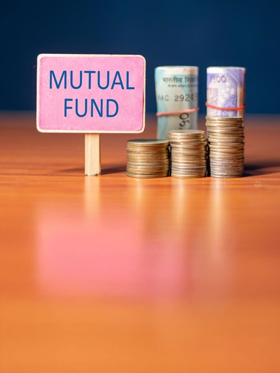 Mutual Funds: रिस्क नको रे बाबा... - Marathi News | Mutual Funds: रिस्क नको रे बाबा... | Latest Photos at Lokmat.com