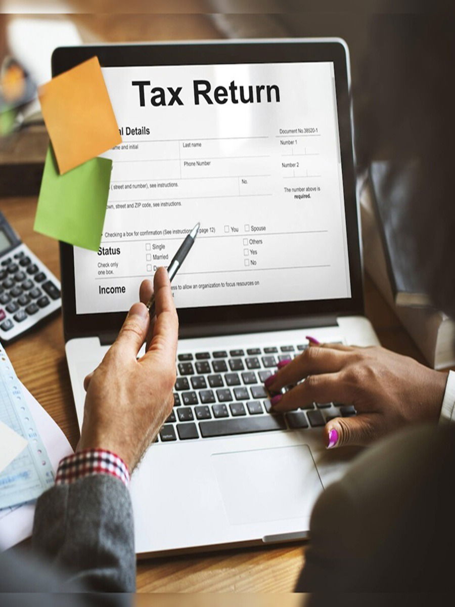 ITR भरताना चूक झाली? घाबरू नका, पाहा किती वेळा करता येते दुरुस्त - Marathi News | ITR भरताना चूक झाली? घाबरू नका, पाहा किती वेळा करता येते दुरुस्त | Latest Photos at Lokmat.com