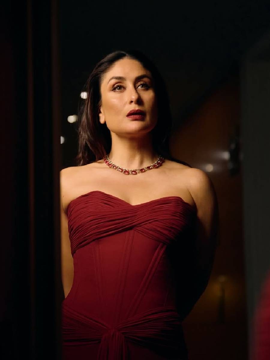 बॉलिवूडची ग्लॅमरस बेबो! - Marathi News | बॉलिवूडची ग्लॅमरस बेबो! | Latest Photos at Lokmat.com