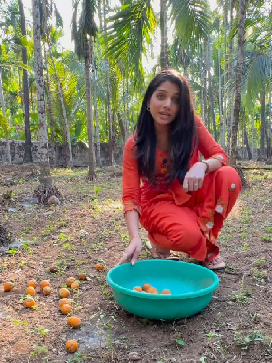 गावच्या वाडीत रमली जान्हवी किल्लेकर