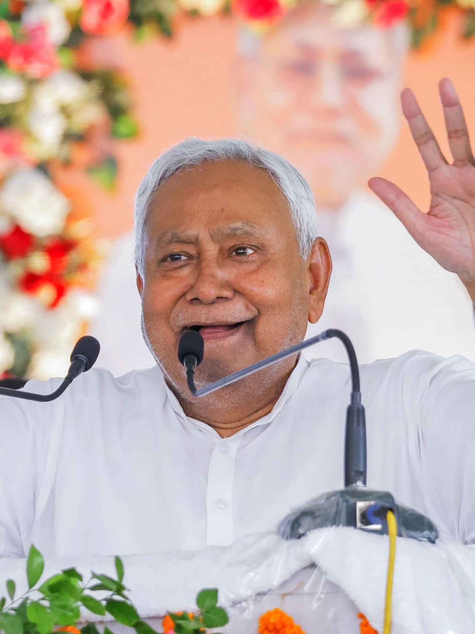 सर्वाधिक काळ मुख्यमंत्री राहिलेले नेते - Marathi News | सर्वाधिक काळ मुख्यमंत्री राहिलेले नेते | Latest Photos at Lokmat.com