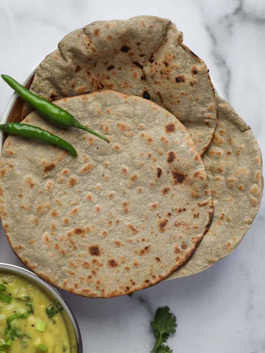 थंडीत बाजरी खाण्याचे टॉप ५ फायदे - Marathi News | थंडीत बाजरी खाण्याचे टॉप ५ फायदे | Latest Photos at Lokmat.com