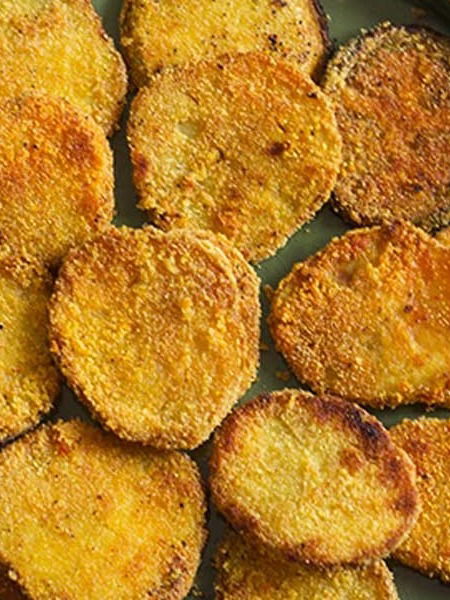 पारंपरिक बटाट्याची कापं खा, कुरकुरीत चव अहाहा - Marathi News | पारंपरिक बटाट्याची कापं खा, कुरकुरीत चव अहाहा | Latest Photos at Lokmat.com