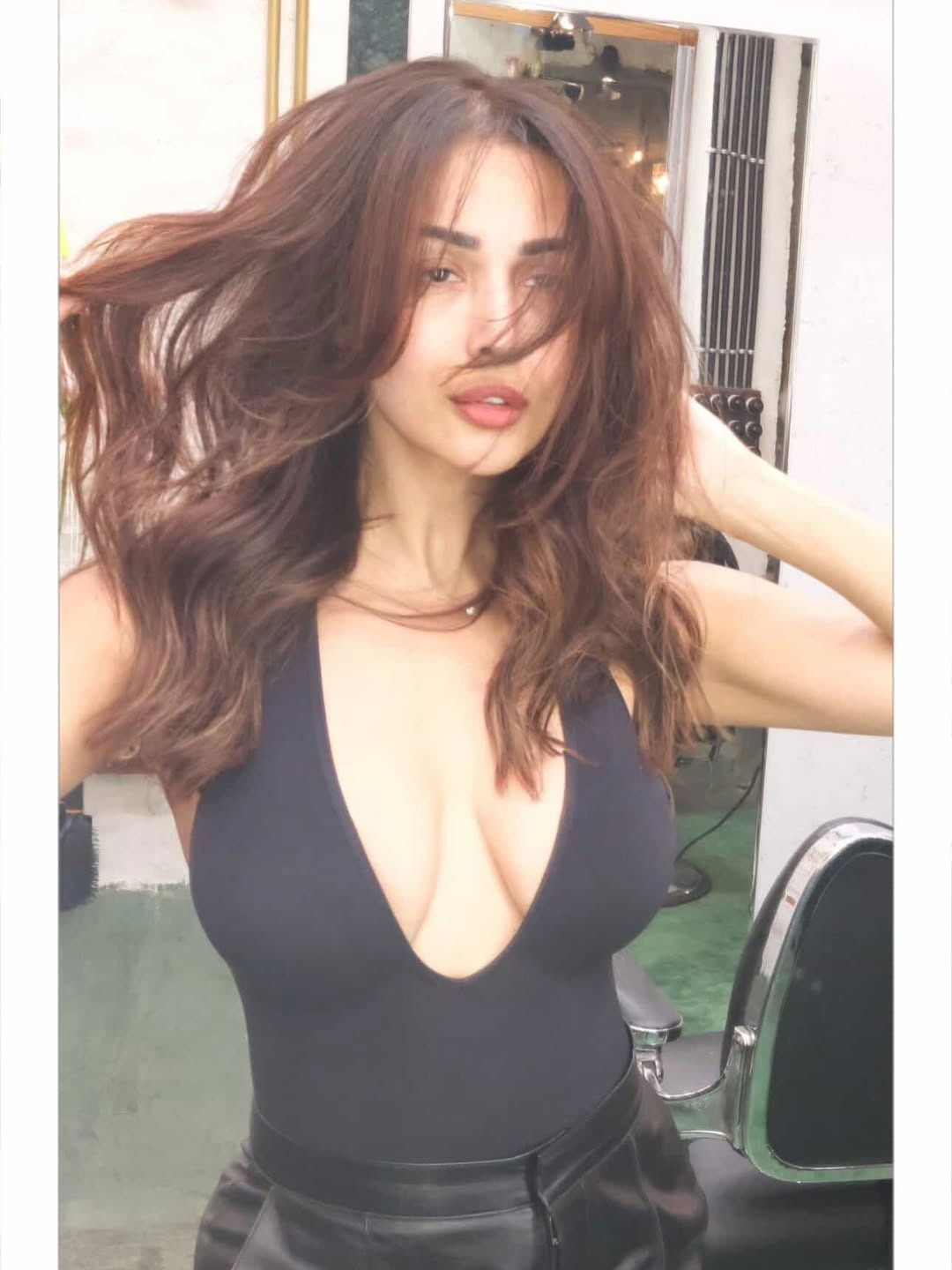 मलायका अरोराचा 'क्लासी' मेकओव्हर! - Marathi News | मलायका अरोराचा 'क्लासी' मेकओव्हर! | Latest Photos at Lokmat.com