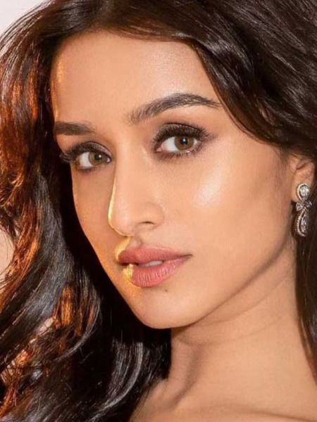 श्रद्धा कपूरला 'या' ग्रेट अभिनेत्यासोबत जायचंय कॉफी डेटवर.. - Marathi News | श्रद्धा कपूरला 'या' ग्रेट अभिनेत्यासोबत जायचंय कॉफी डेटवर.. | Latest Photos at Lokmat.com