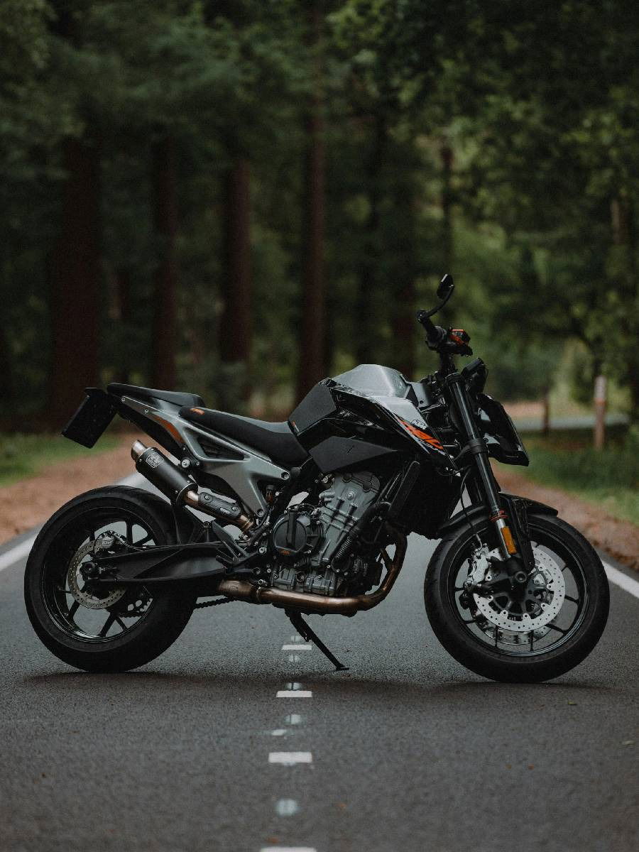 जर तुमची बाईक कमी मायलेज देत असेल तर ते हे करा - Marathi News | जर तुमची बाईक कमी मायलेज देत असेल तर ते हे करा | Latest Photos at Lokmat.com