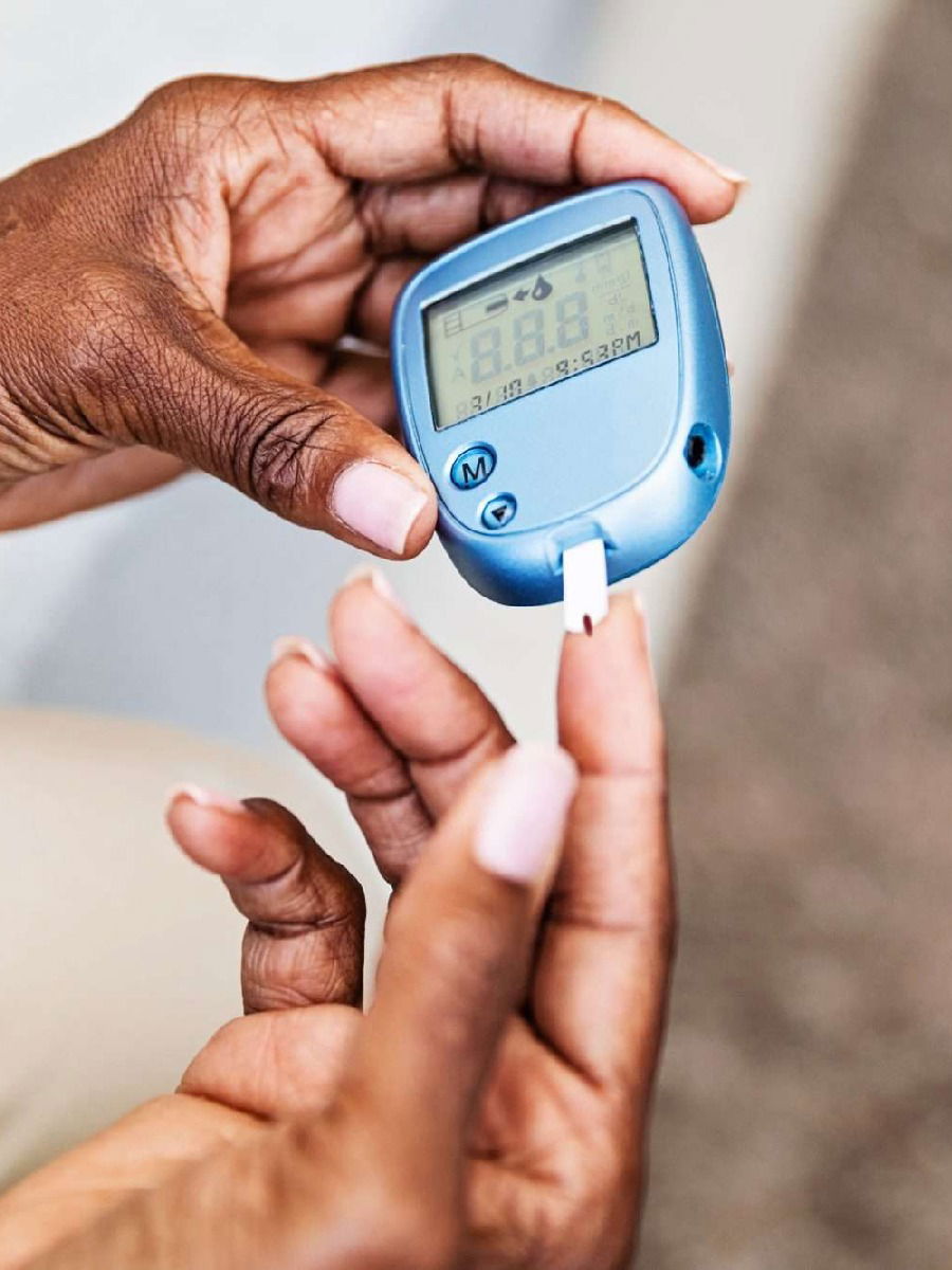 ब्लड शुगर कंट्रोलमध्ये ठेवण्यासाठी फॉलो करा नियम - Marathi News | ब्लड शुगर कंट्रोलमध्ये ठेवण्यासाठी फॉलो करा नियम | Latest Photos at Lokmat.com